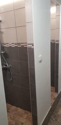 Lodge Chata Na Kov�rn?
