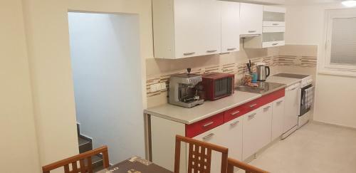 Lodge Chata Na Kov�rn?