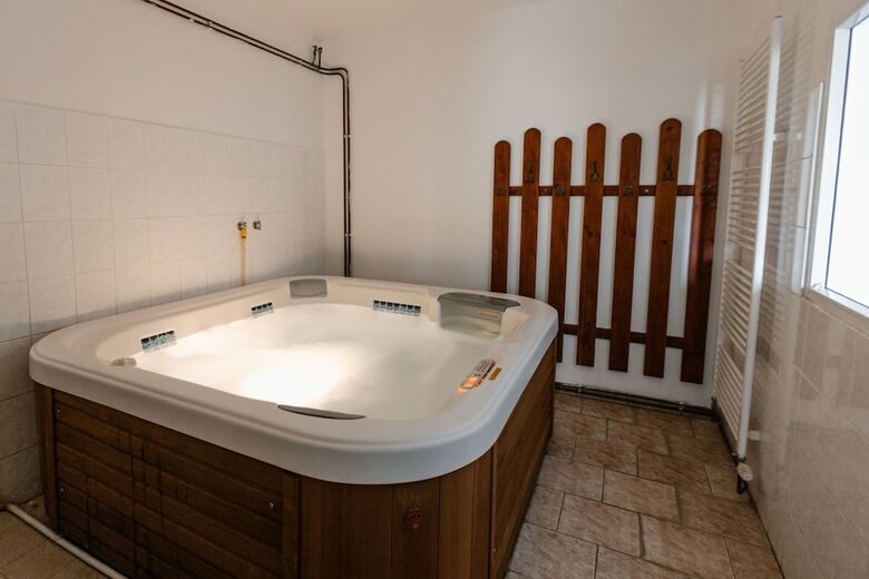 Hostal Jez & Spi