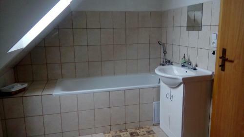 Hostal Penzion Edel?tejn