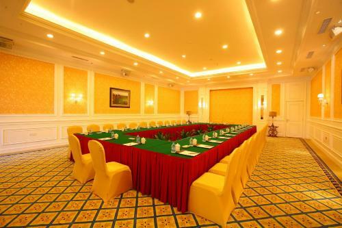 Phoenix Hotel Shaoguan