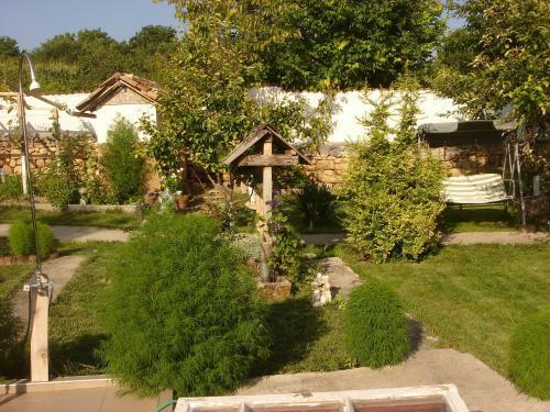 Hostal Guest House Petrova