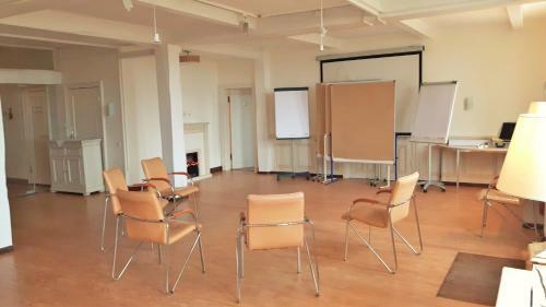 Landsitzhotel Und Seminarium Peterhof
