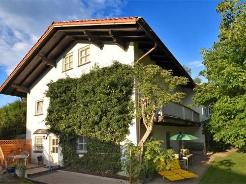 Cozy Apartment In Regen Bavaria Near River