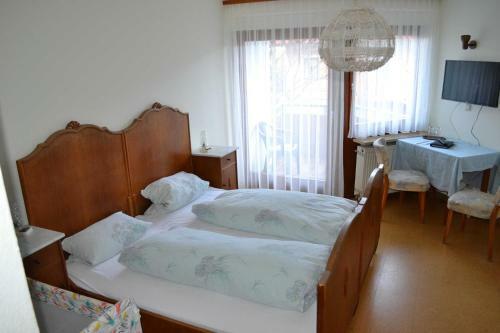 Hotel Gaestehaus Tagescafe Eckenfels