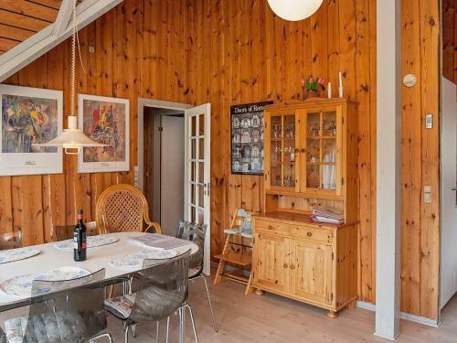Holiday Home R�m� V