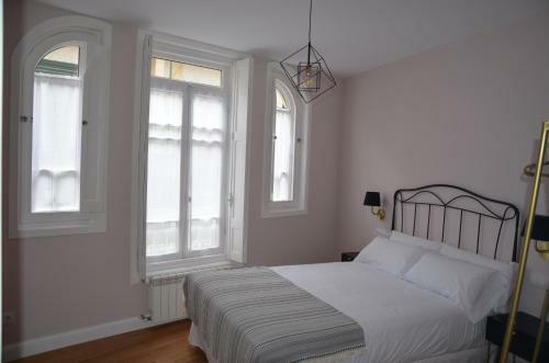 Hostal A Casa Dos Nores Charming House