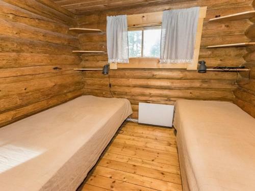 Holiday Home Kurjenrahka