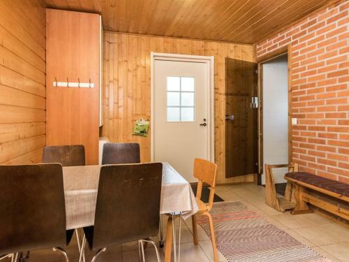Holiday Home Aurinkopaikka