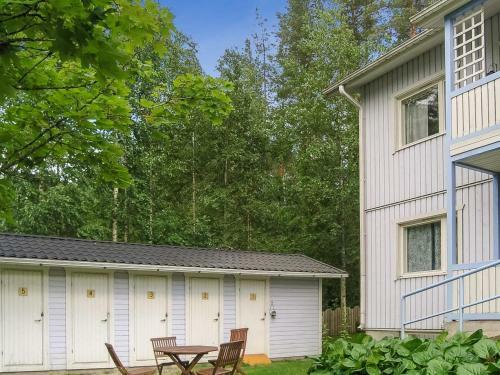 Holiday Home Hiukanhelmi