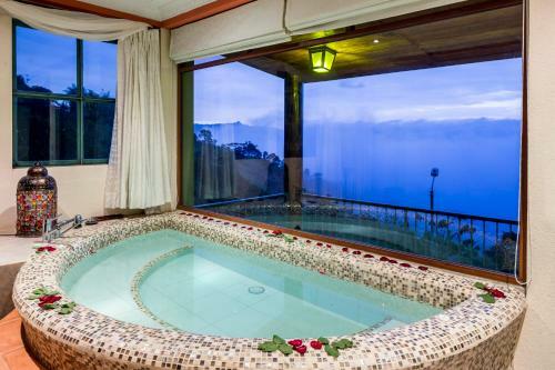 Hotel Yumbo Spa And Resort