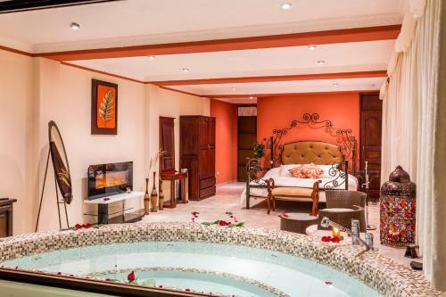 Hotel Yumbo Spa And Resort