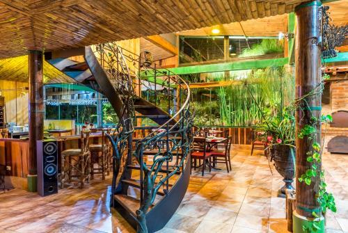 Hotel Yumbo Spa And Resort