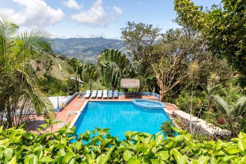 Hotel Yumbo Spa And Resort