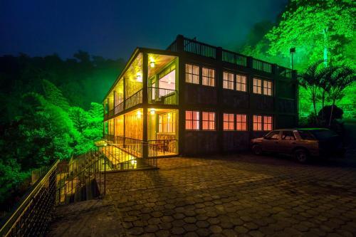 Hotel Yumbo Spa And Resort