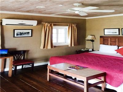 Hotel A Stone's Throw Away Bed And Breakfast