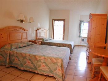 Posada Orange Hill Beach Inn