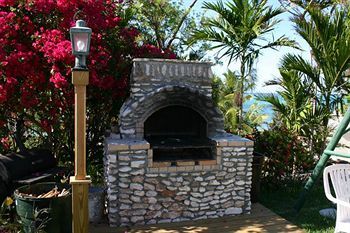 Posada Orange Hill Beach Inn