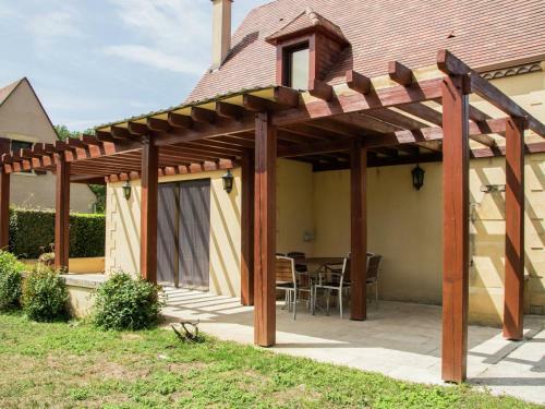 Quaint Holiday Home In Castelnaud-la-chapelle With Climate Control