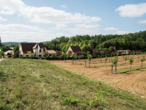 Quaint Holiday Home In Castelnaud-la-chapelle With Climate Control