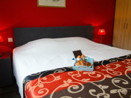 Luxurious Holiday Home In Caunes-minervois With Jacuzzi