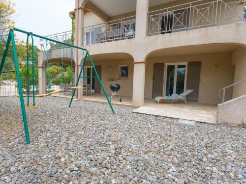 Luxurious Holiday Home In Caunes-minervois With Jacuzzi