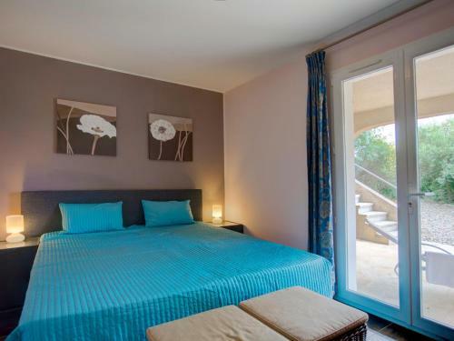 Luxurious Holiday Home In Caunes-minervois With Jacuzzi
