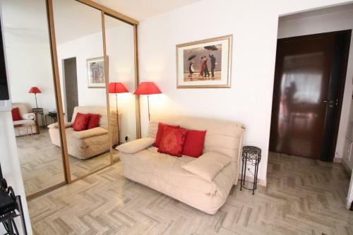 Apartamento Charming Studio Facing The Martinez