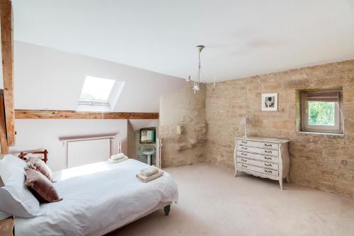 Agroturismo Chatel-gerard Chateau Sleeps 20 Pool Wifi