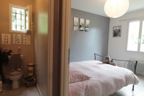 Au Pied Des Tours