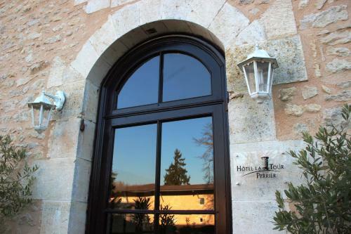 Hotel H�tel La Tour Perrier