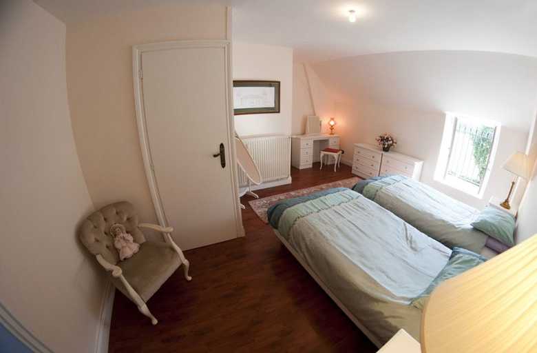 Luxurious Apartment Near Golfech With Swimming Pool