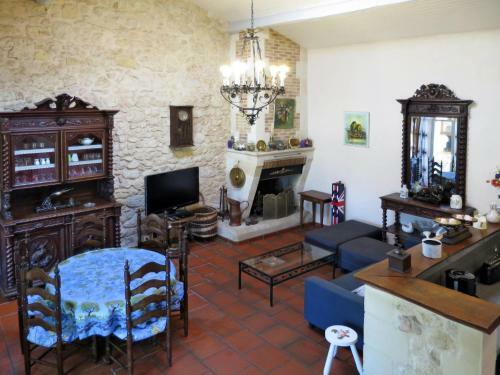 Holiday Home Babelle (Gem110)