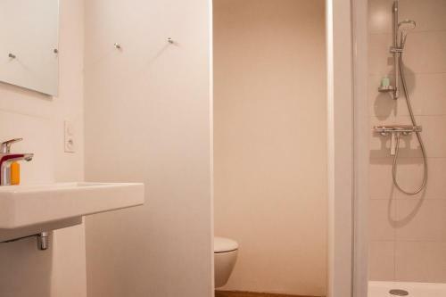 Bed & Breakfast Les 8 B