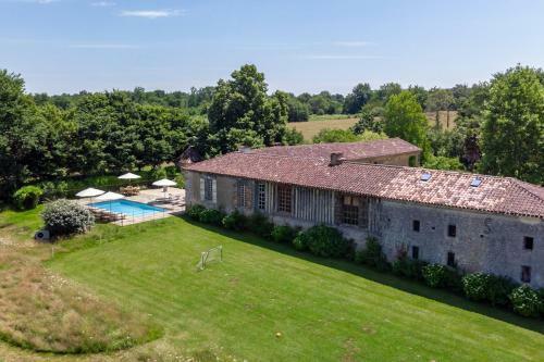 Agroturismo Estang Chateau Sleeps 15 Pool Wifi