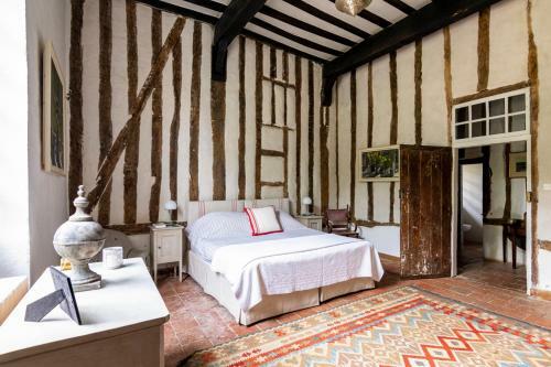 Agroturismo Estang Chateau Sleeps 15 Pool Wifi