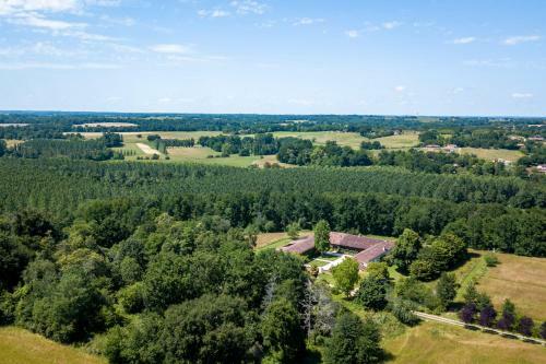Agroturismo Estang Chateau Sleeps 15 Pool Wifi