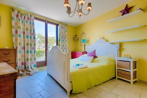 Eze Villa Sleeps 10 Pool Air Con Wifi