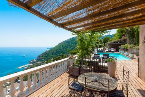 Eze Villa Sleeps 10 Pool Air Con Wifi