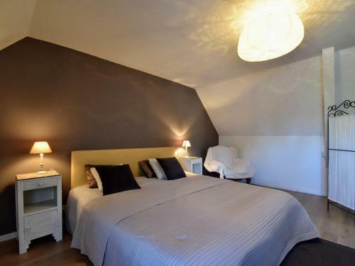 Modern Holiday Home In La Barre-de-semilly