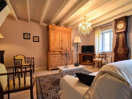 Modern Holiday Home In La Barre-de-semilly