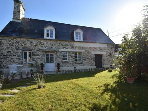 Modern Holiday Home In La Barre-de-semilly