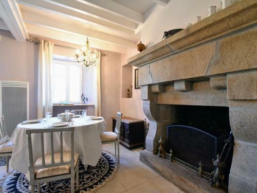 Modern Holiday Home In La Barre-de-semilly