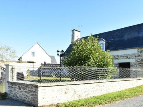 Modern Holiday Home In La Barre-de-semilly