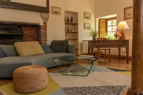 Hostal Chateau De Juvigny