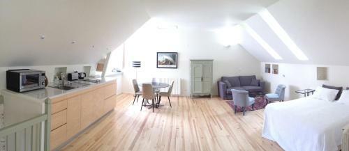 Clos Mirabel Manor - Holiday Rental
