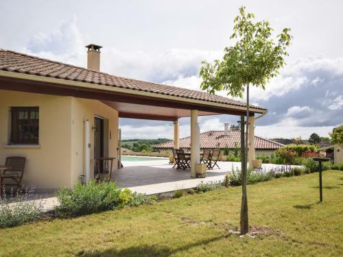 Modern Villa In La Romieu With Swimming Pool