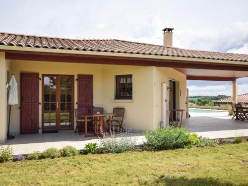 Modern Villa In La Romieu With Swimming Pool