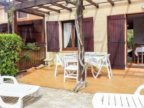 Holiday Home Les Hauts de St Clair.5