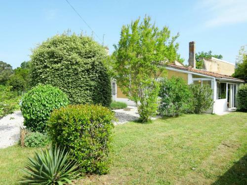 Holiday Home Chez Gisou (Lmd200)